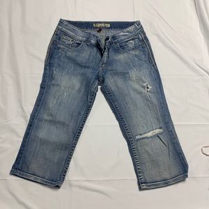 Womens BKE culture stretch denim capri. Size 30